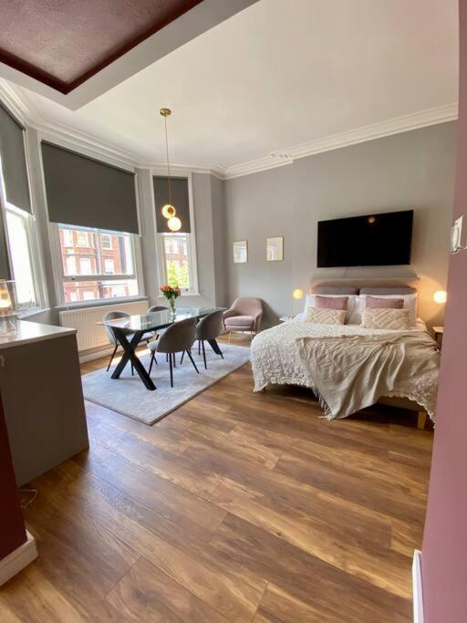 Studio For 3 Near Regents Park N5 伦敦 外观 照片