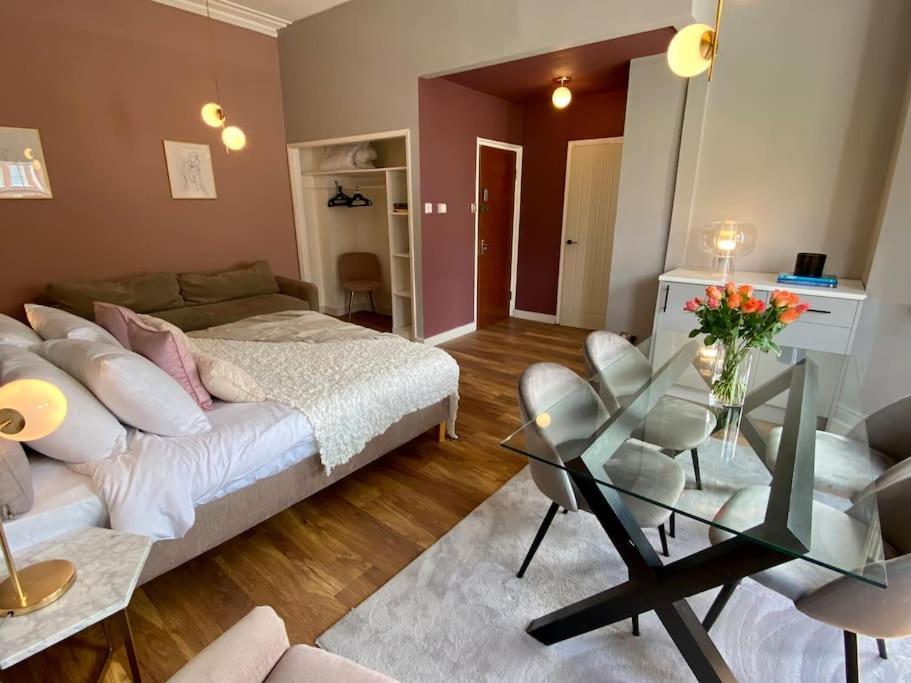 Studio For 3 Near Regents Park N5 伦敦 外观 照片